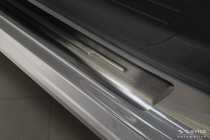 Protector umbral de puertas en relieve SUBARU FORESTER negro