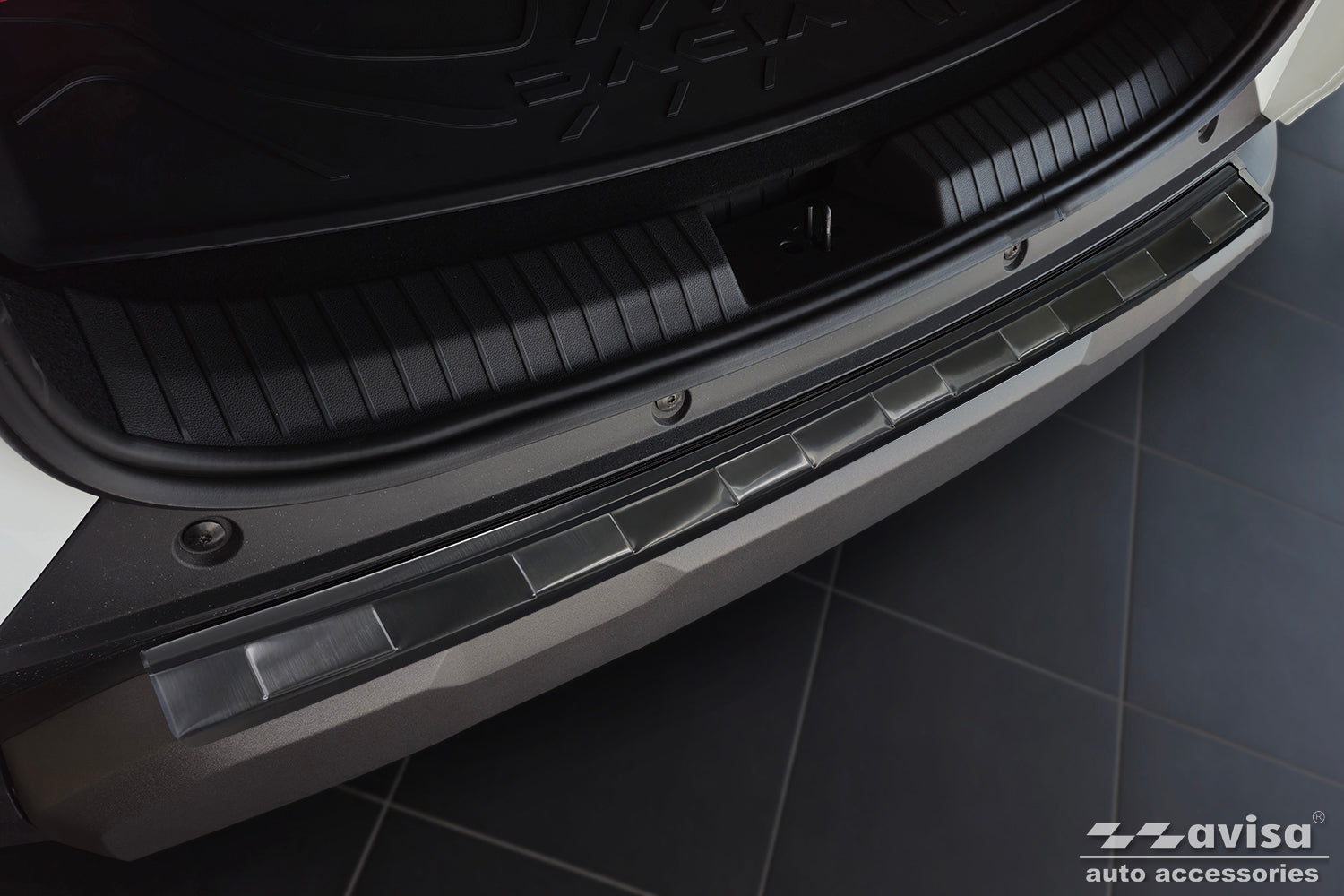 protector de parachoques trasero DACIA DUSTER negro 2024+