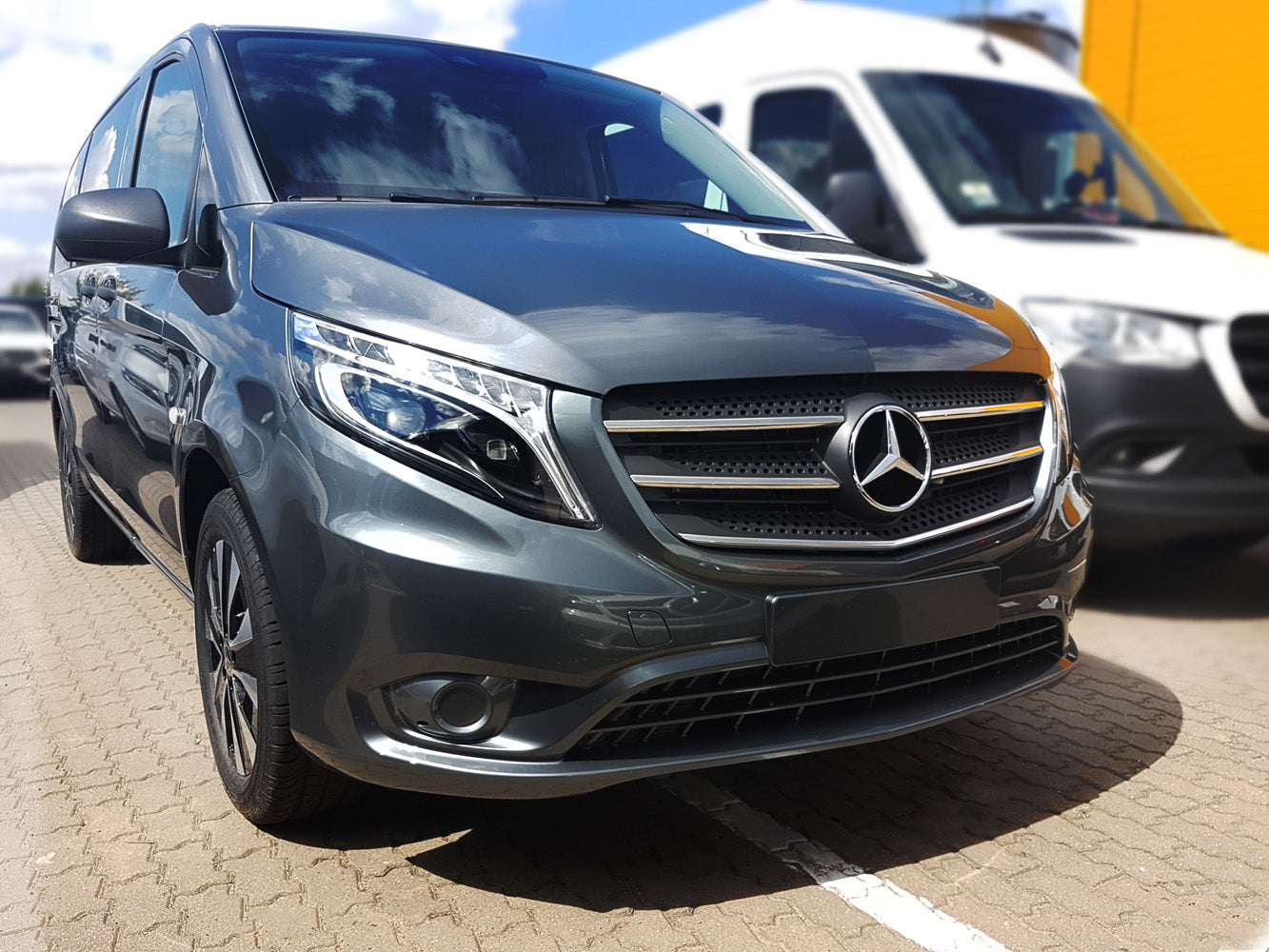 protector de parachoques trasero MERCEDES CLASE V W447 negro acero