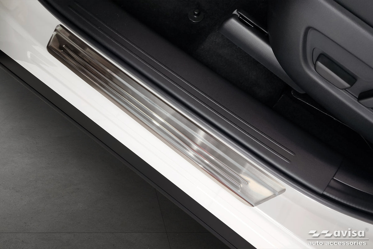 Protector umbral de puertas en relieve MAZDA CX-60 plata satinado