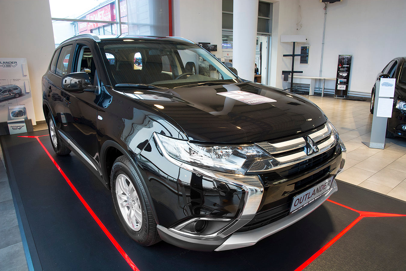 protector de parachoques trasero MITSUBISHI OUTLANDER negro