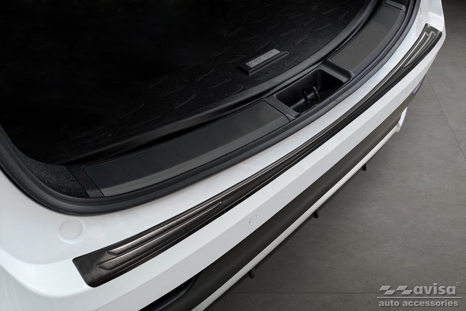 protector de parachoques trasero LEXUS NX (AZ20) negro