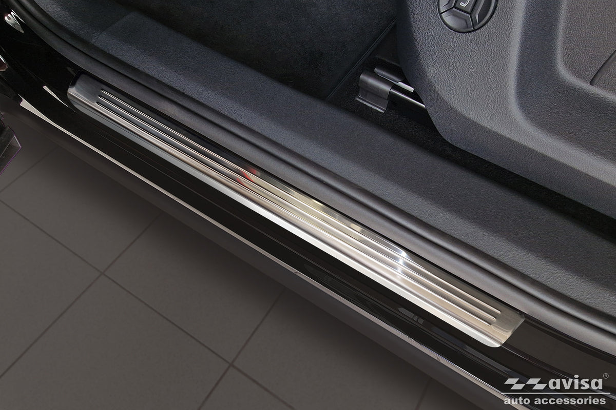 Protector umbral de puertas en relieve VW TIGUAN plata satinado 2024+