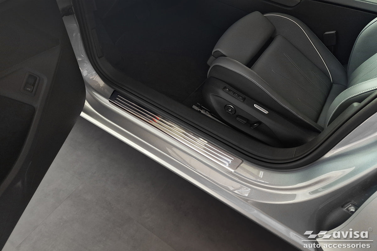 Protector umbral de puertas en relieve SKODA SUPERB COMBI plata satinado