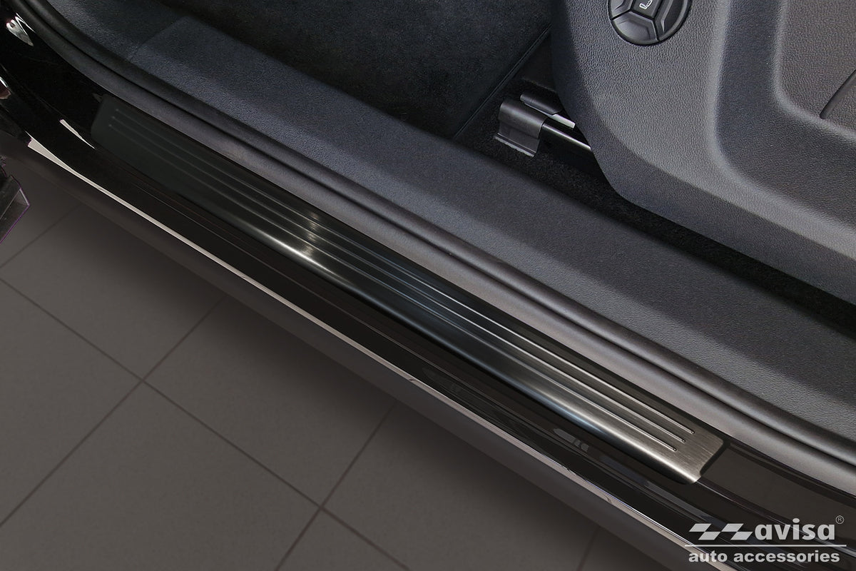 Protector umbral de puertas en relieve VW TIGUAN negro 2024+
