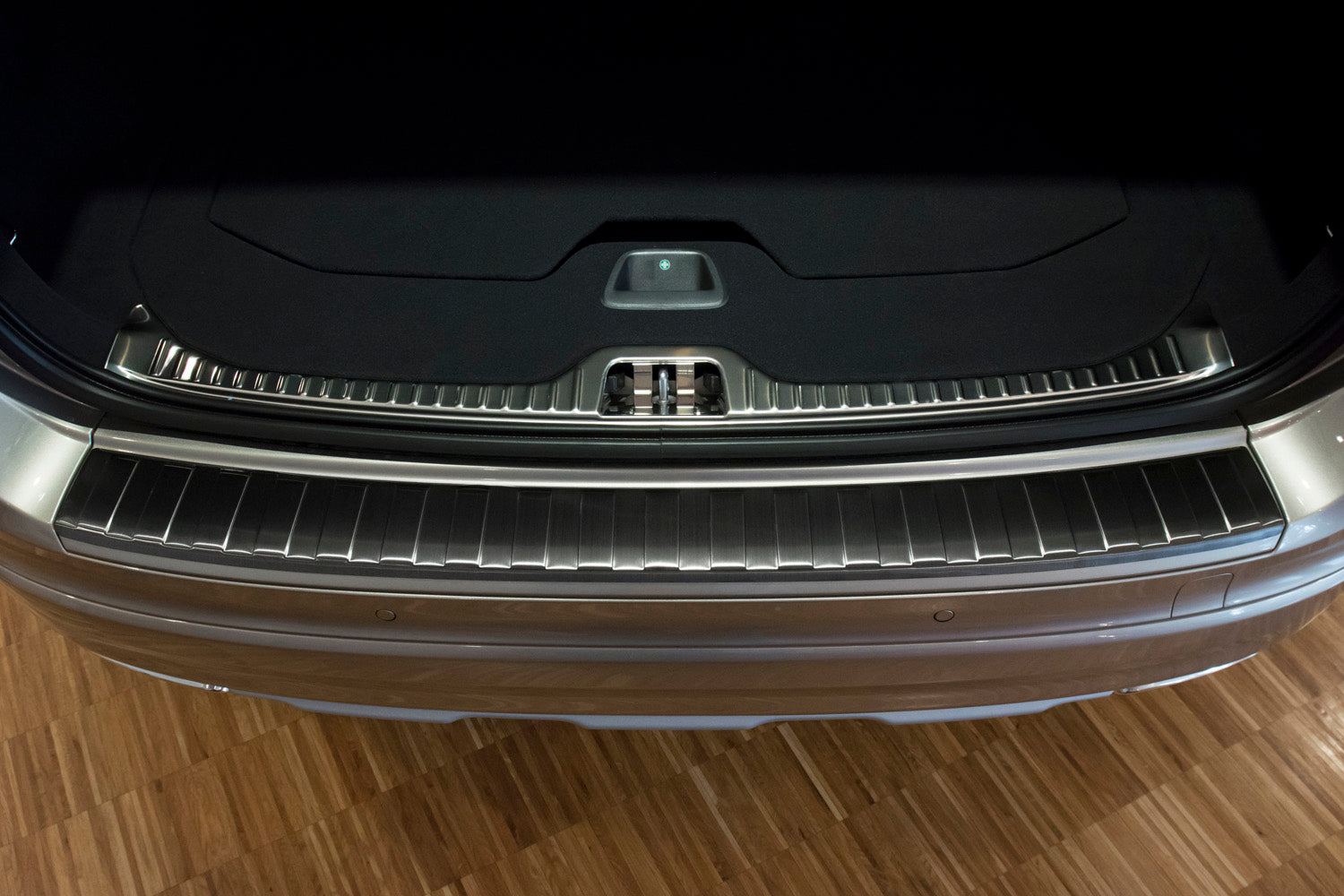 protector de parachoques trasero VOLVO XC60 negro 2013-17