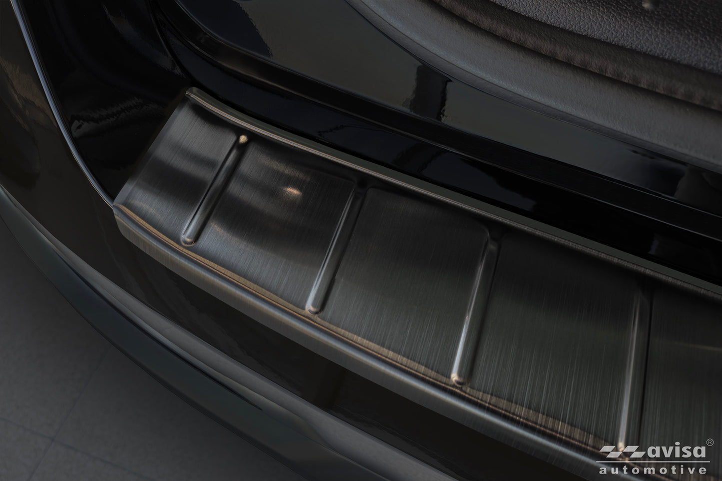 protector de parachoques trasero KIA SPORTAGE negro