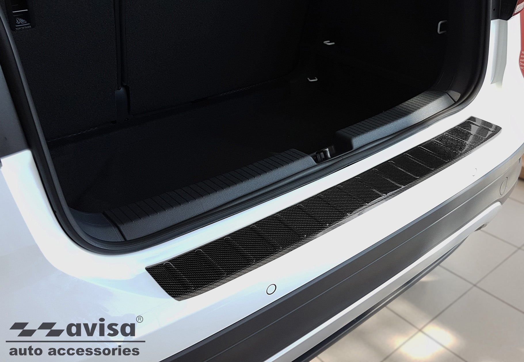 protector de parachoques trasero VW T-Cross negro fibra de carbono