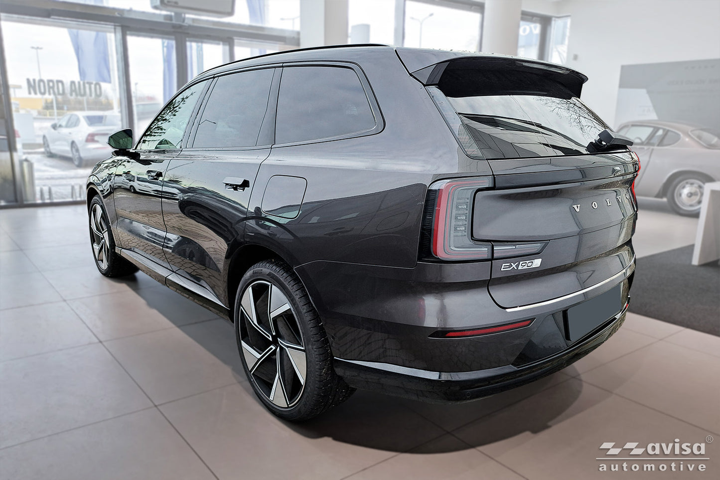 protector de parachoques trasero VOLVO EX 90 plata satinado