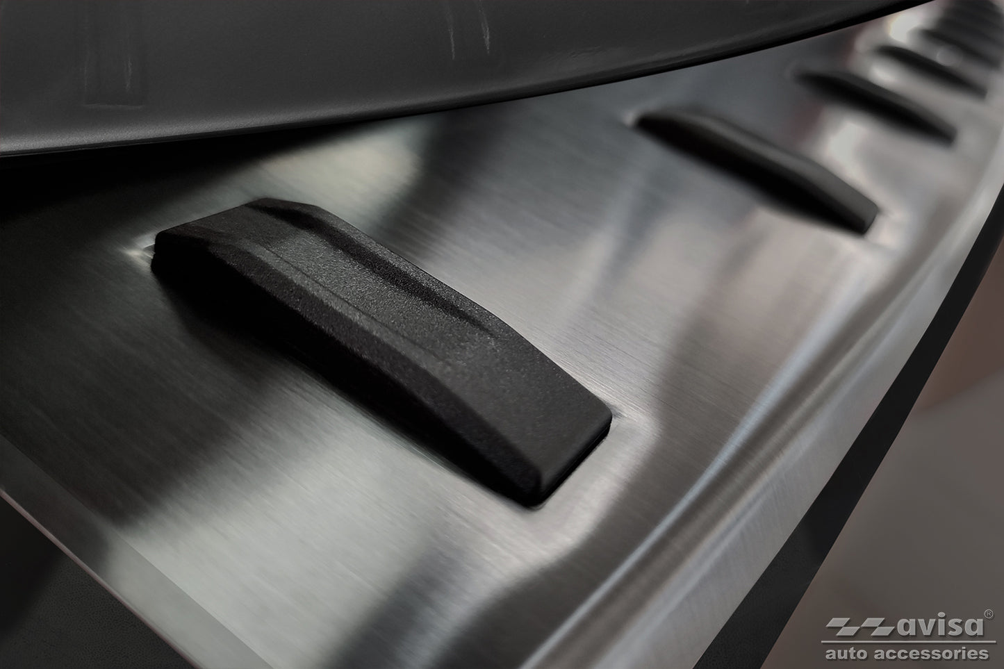 protector de parachoques trasero MERCEDES CLASE C negro 2014-18+