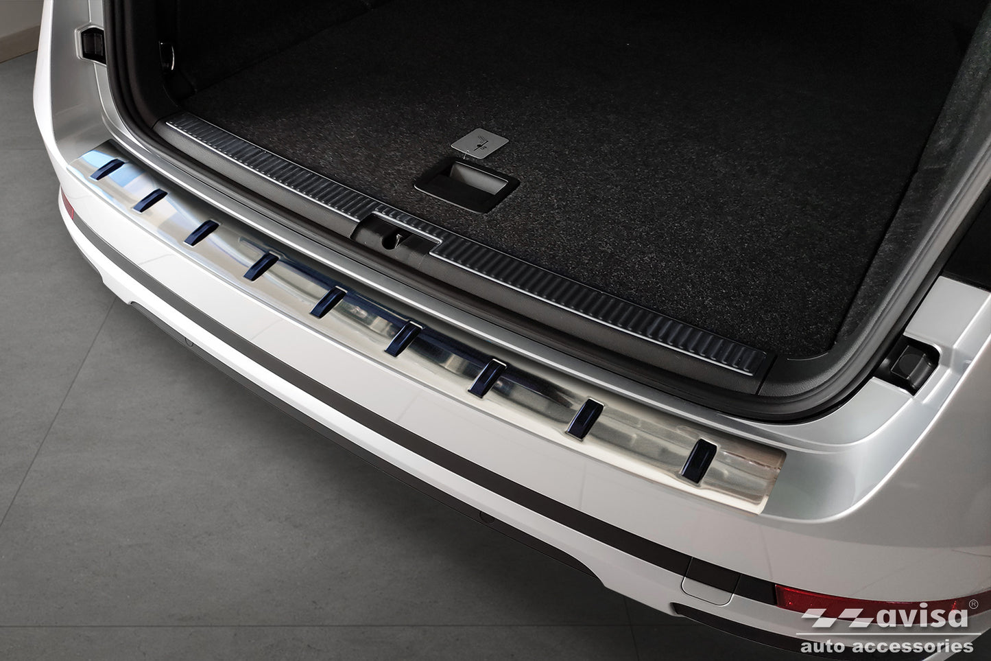 protector de parachoques trasero SKODA SUPERB combi plata satinado