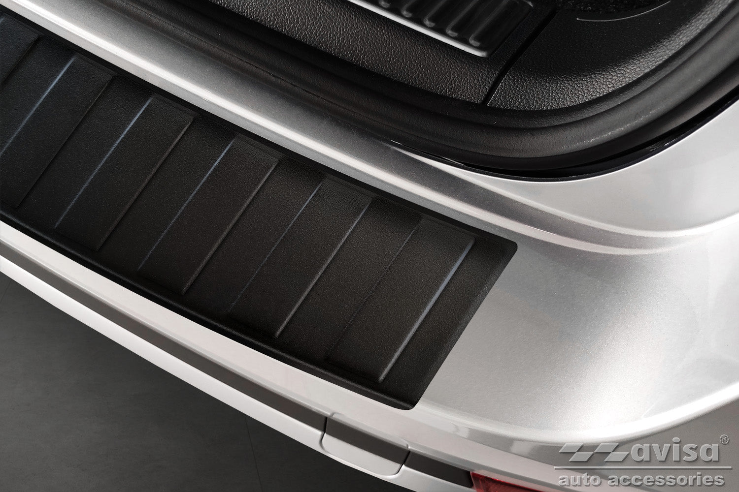 protector de parachoques trasero SKODA SUPERB combi 2015-2019+
