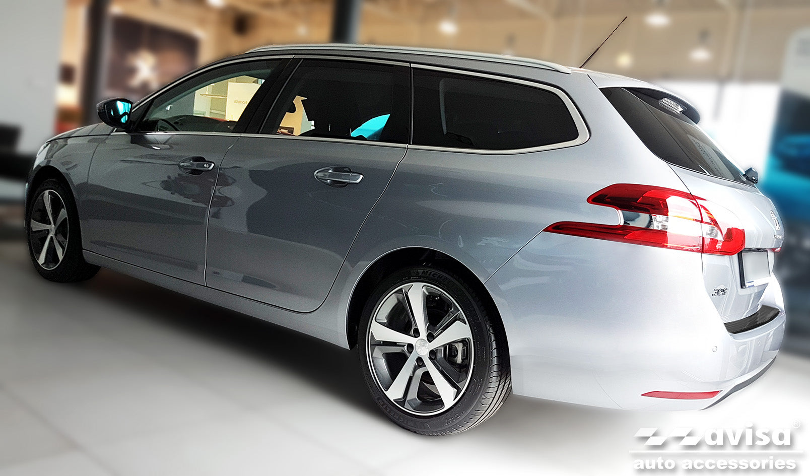 protector de parachoques trasero PEUGEOT 308 SW combi negro