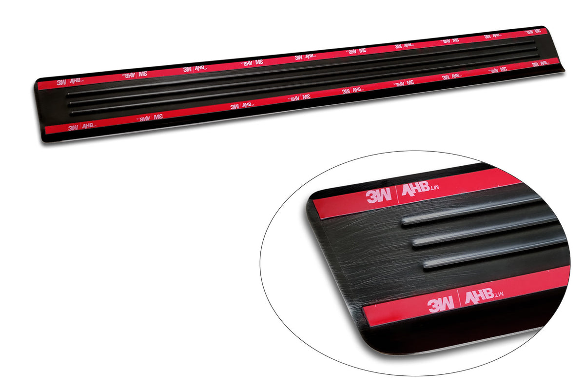 Protector umbral de puertas en relieve FORD MUSTANG Mach-E negro