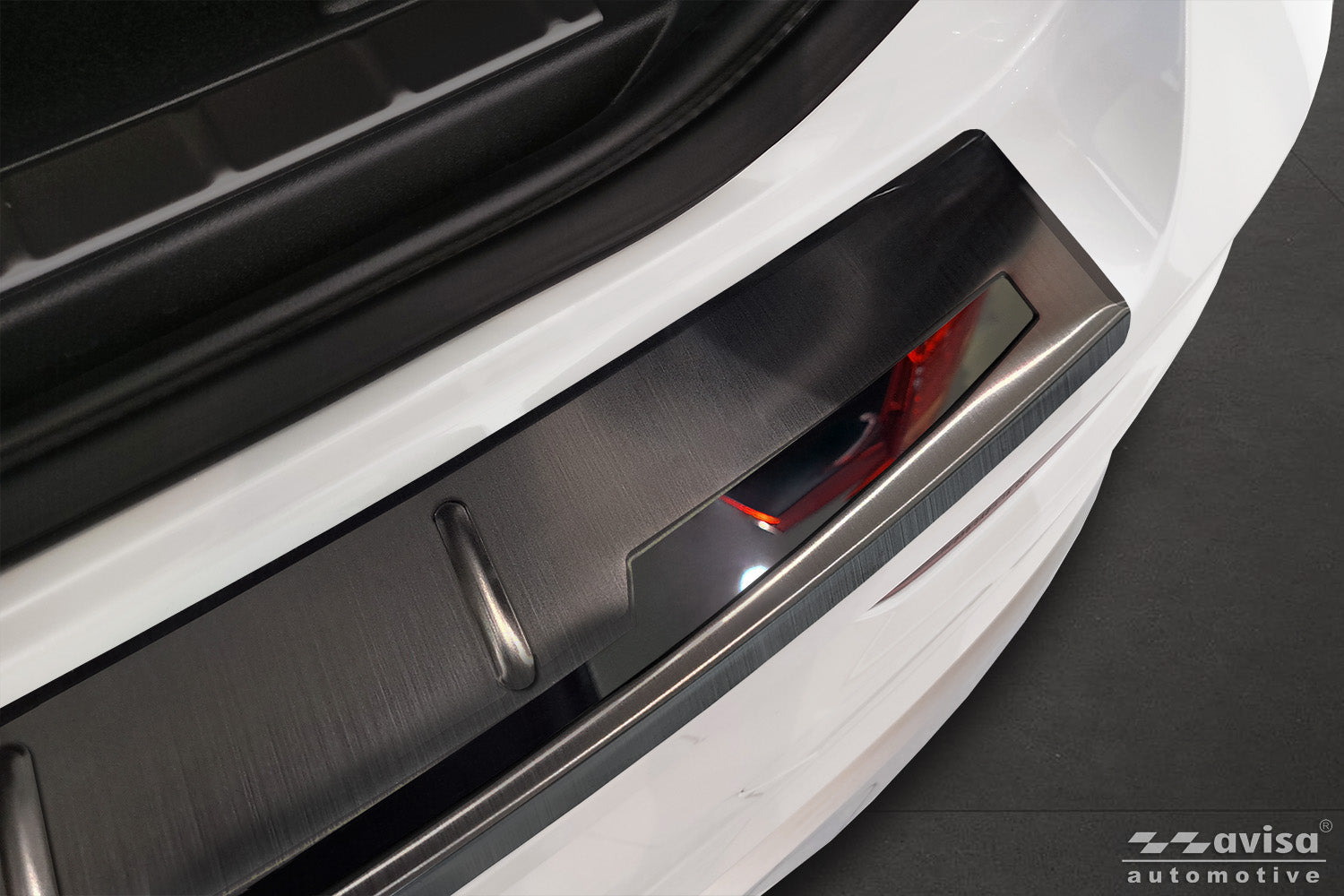 protector de parachoques trasero VOLVO XC60 negro / negro espejo 2017-21+