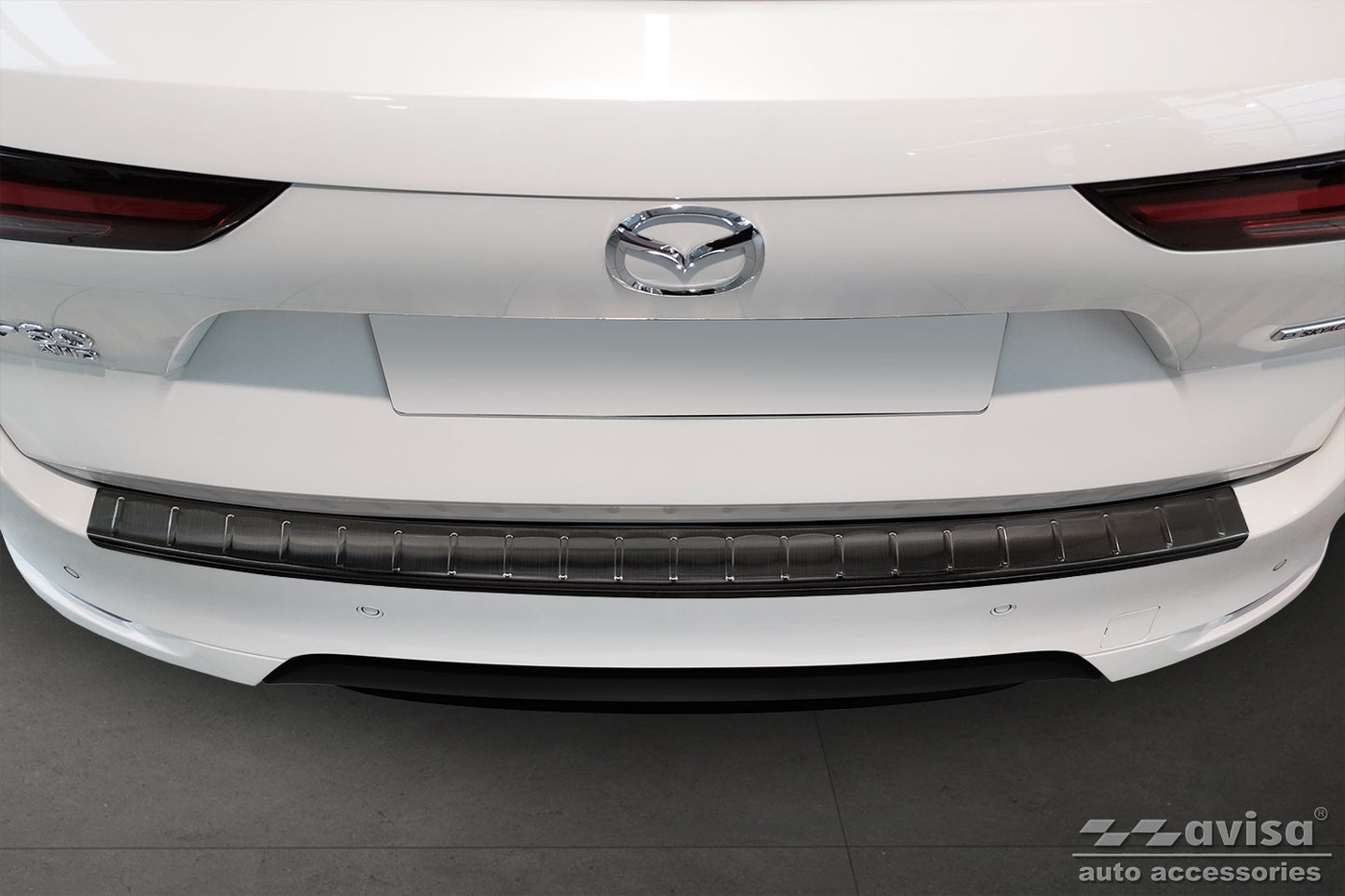 protector de parachoques trasero MAZDA CX-60 negro