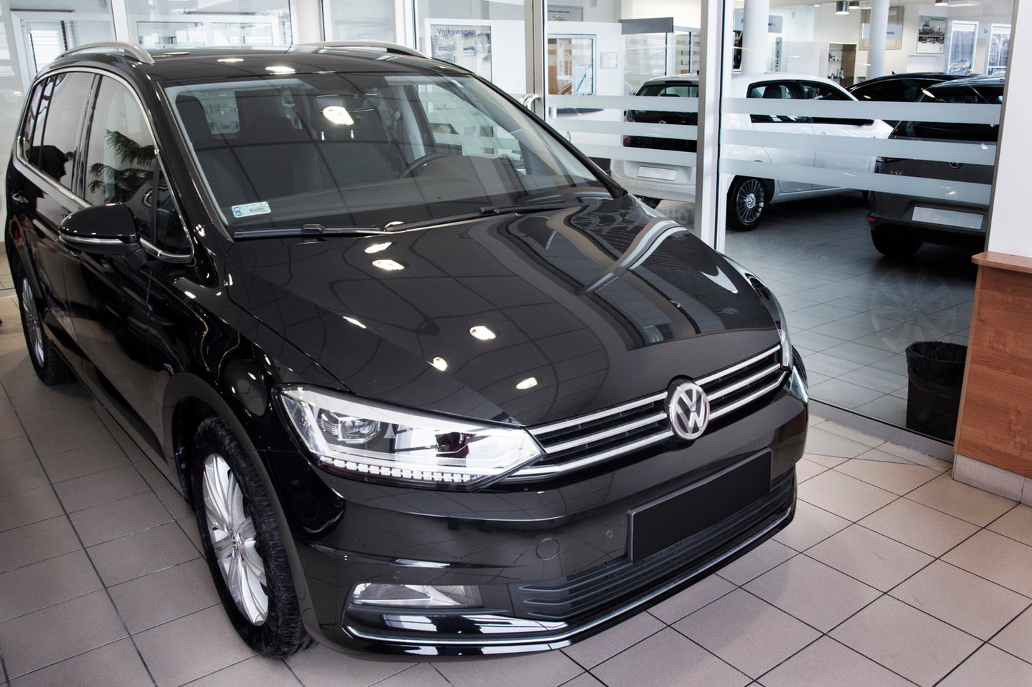 protector de parachoques trasero VW TOURAN R-line negro