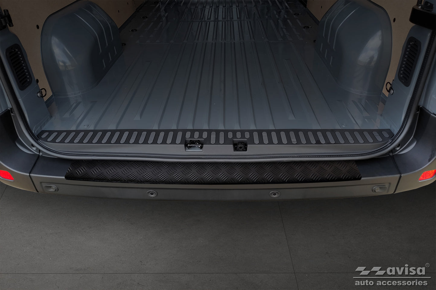 protector de parachoques trasero NISSAN NV400