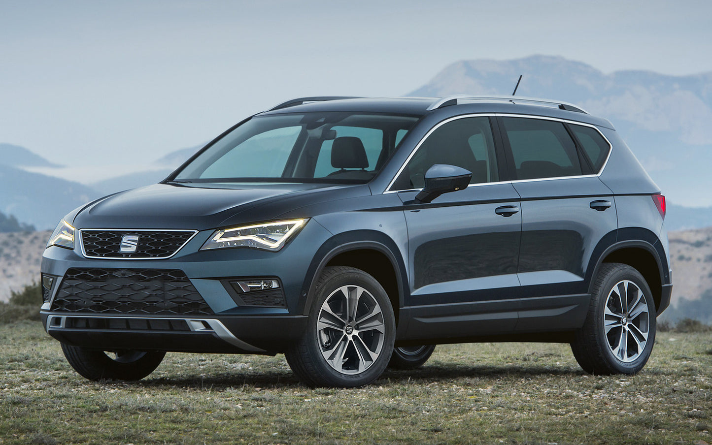 protector de parachoques trasero SEAT ATECA 5d crossover negro