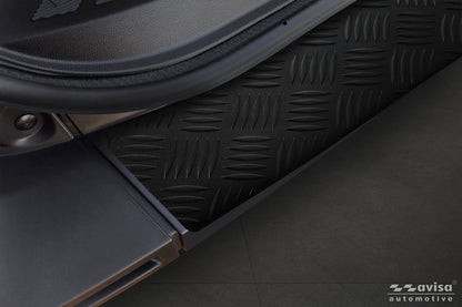 protector de parachoques trasero RENAULT MASTER 2024+