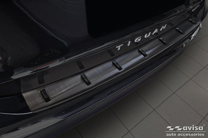 protector de parachoques trasero VW TIGUAN negro 2024+