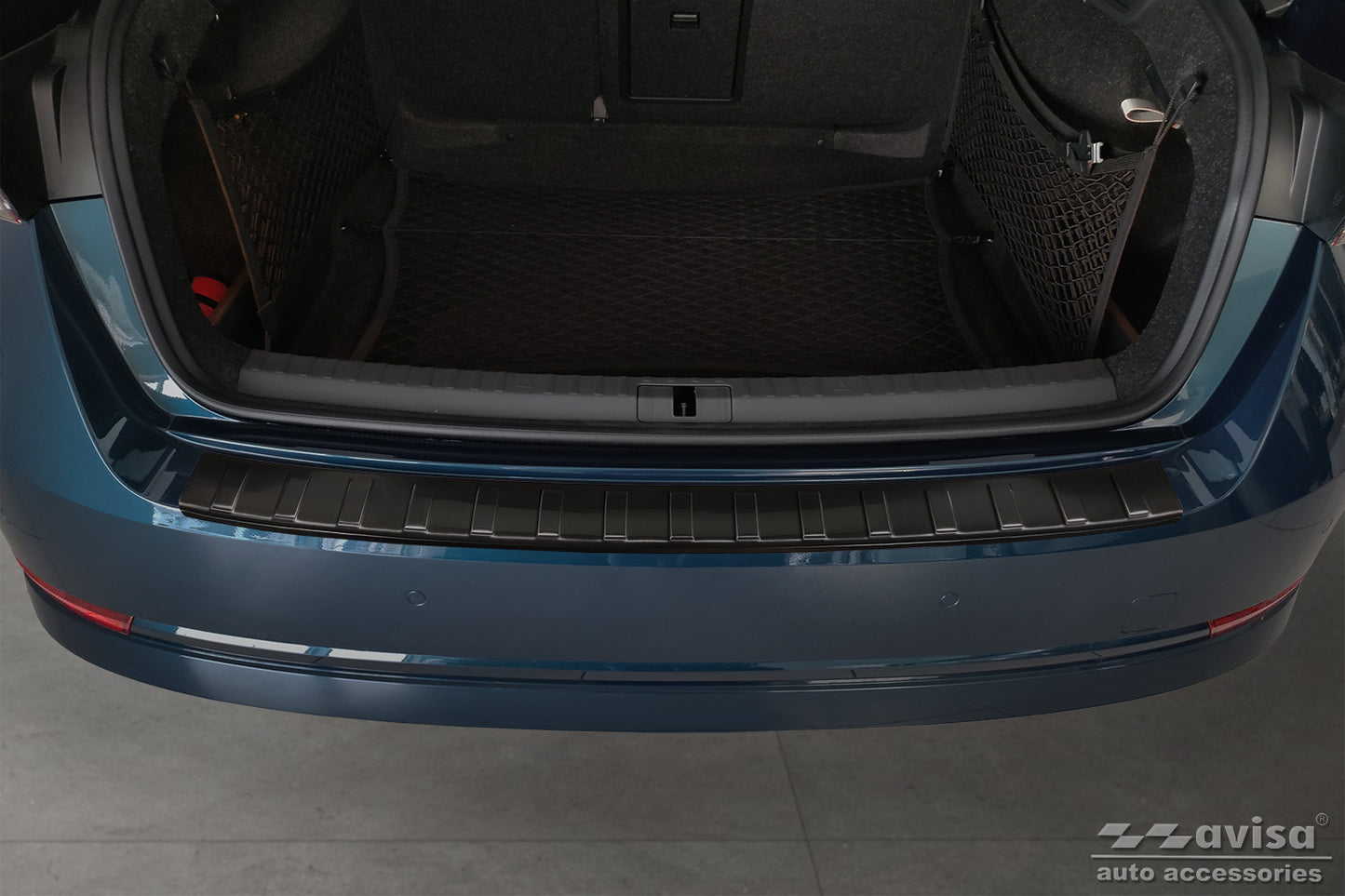 protector de parachoques trasero SKODA OCTAVIA liftback negro