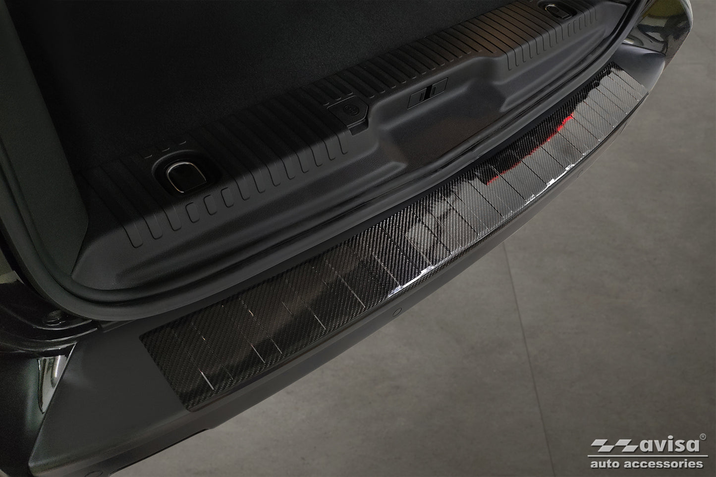 protector de parachoques trasero PEUGEOT TRAVELLER negro 2016+