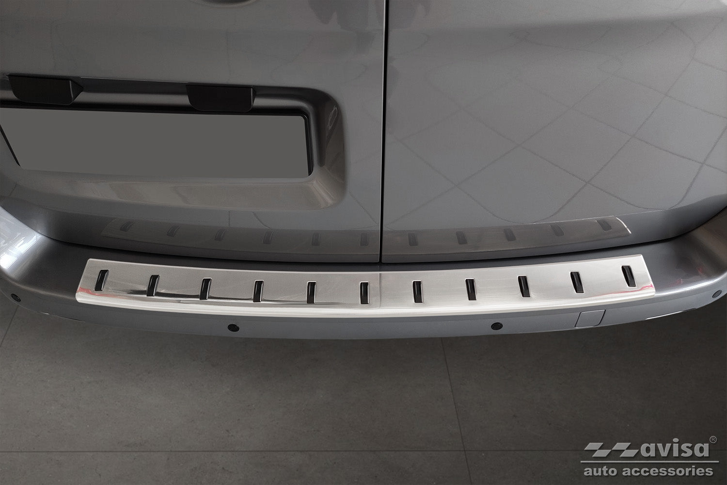 protector de parachoques trasero NEW OPEL ZAFIRA LIFE plata