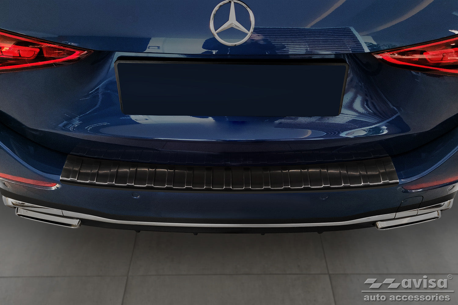 protector de parachoques trasero MERCEDES CLASE C negro 2021+