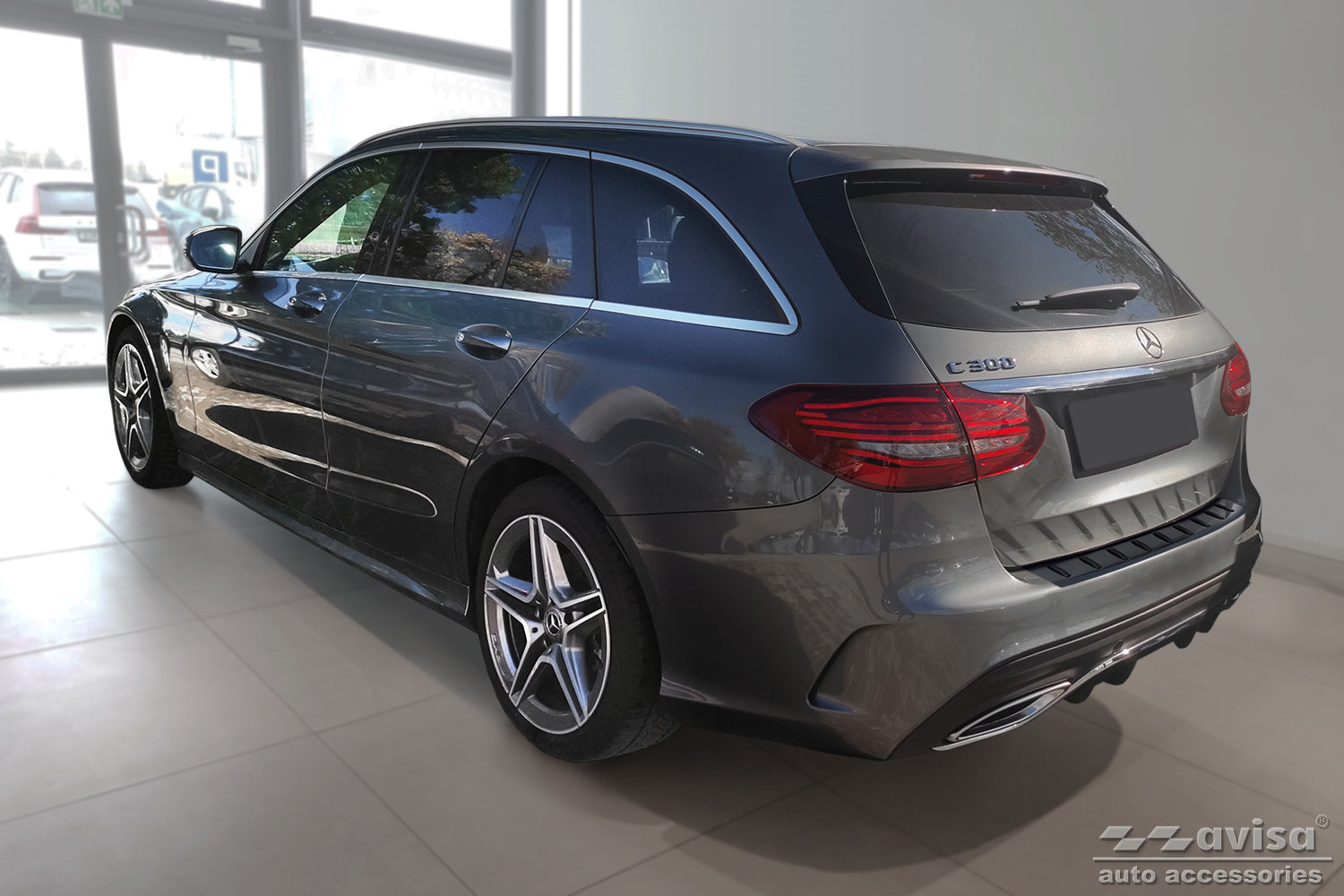 protector de parachoques trasero MERCEDES CLASE C negro 2014-18+