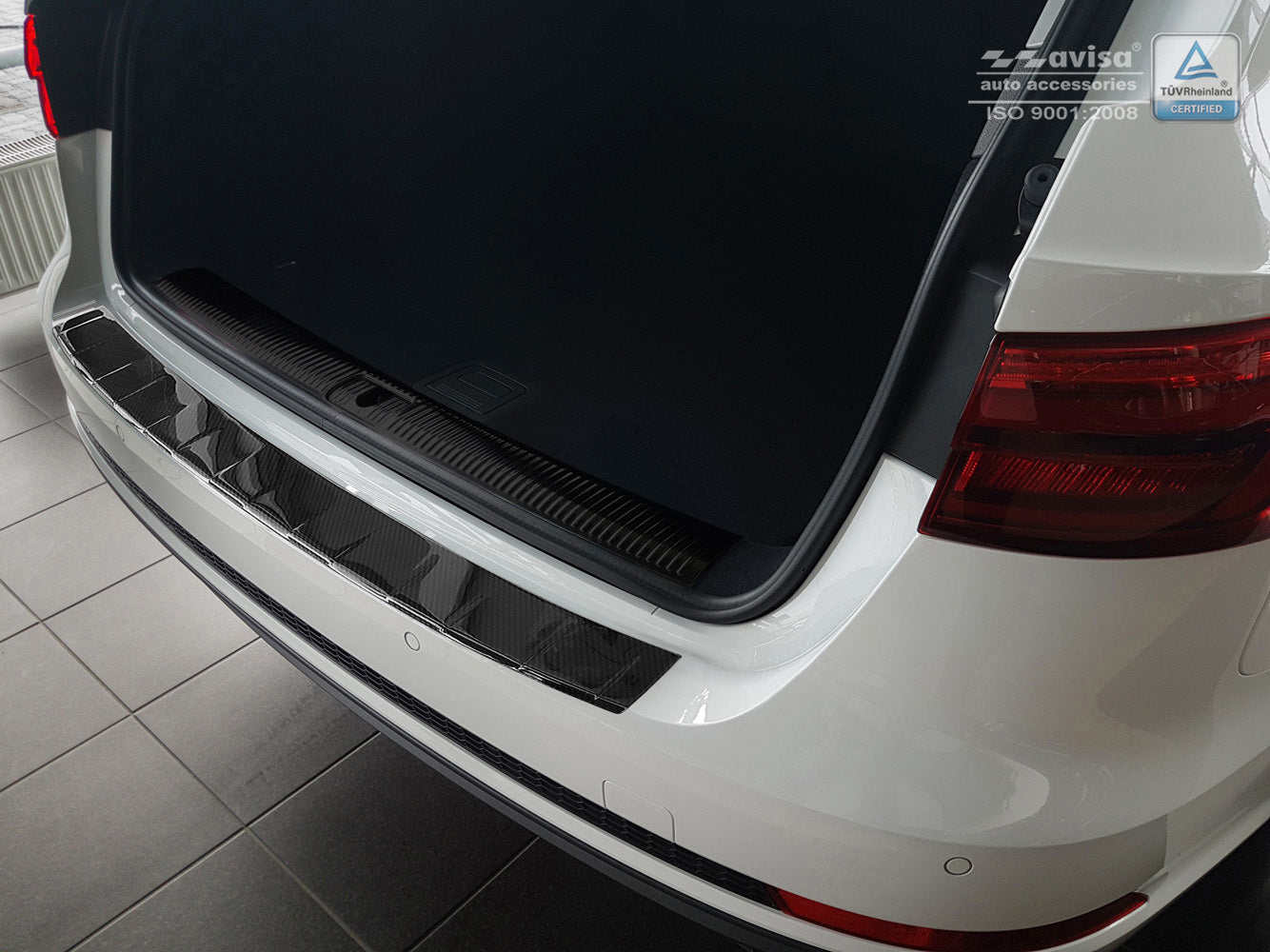 protector de parachoques trasero AUDI A4 B9 avant negro 2015+