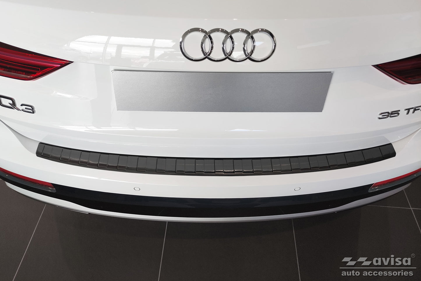 protector de parachoques trasero Audi Q3 crossover negro