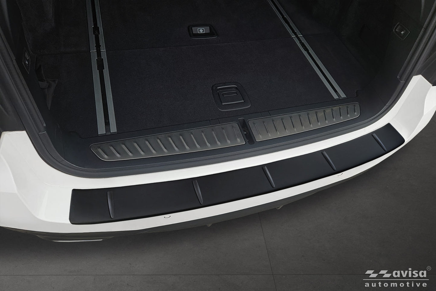 protector de parachoques trasero BMW 5 Touring negro mate