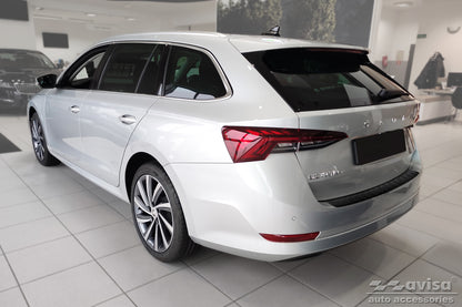 protector de parachoques trasero SKODA OCTAVIA combi RS 2020+