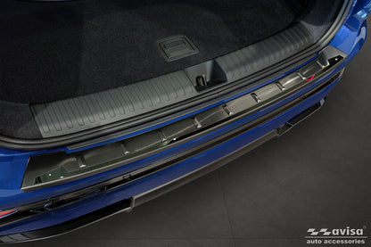 protector de parachoques trasero AUDI Q6 e-tron negro / negro espejo