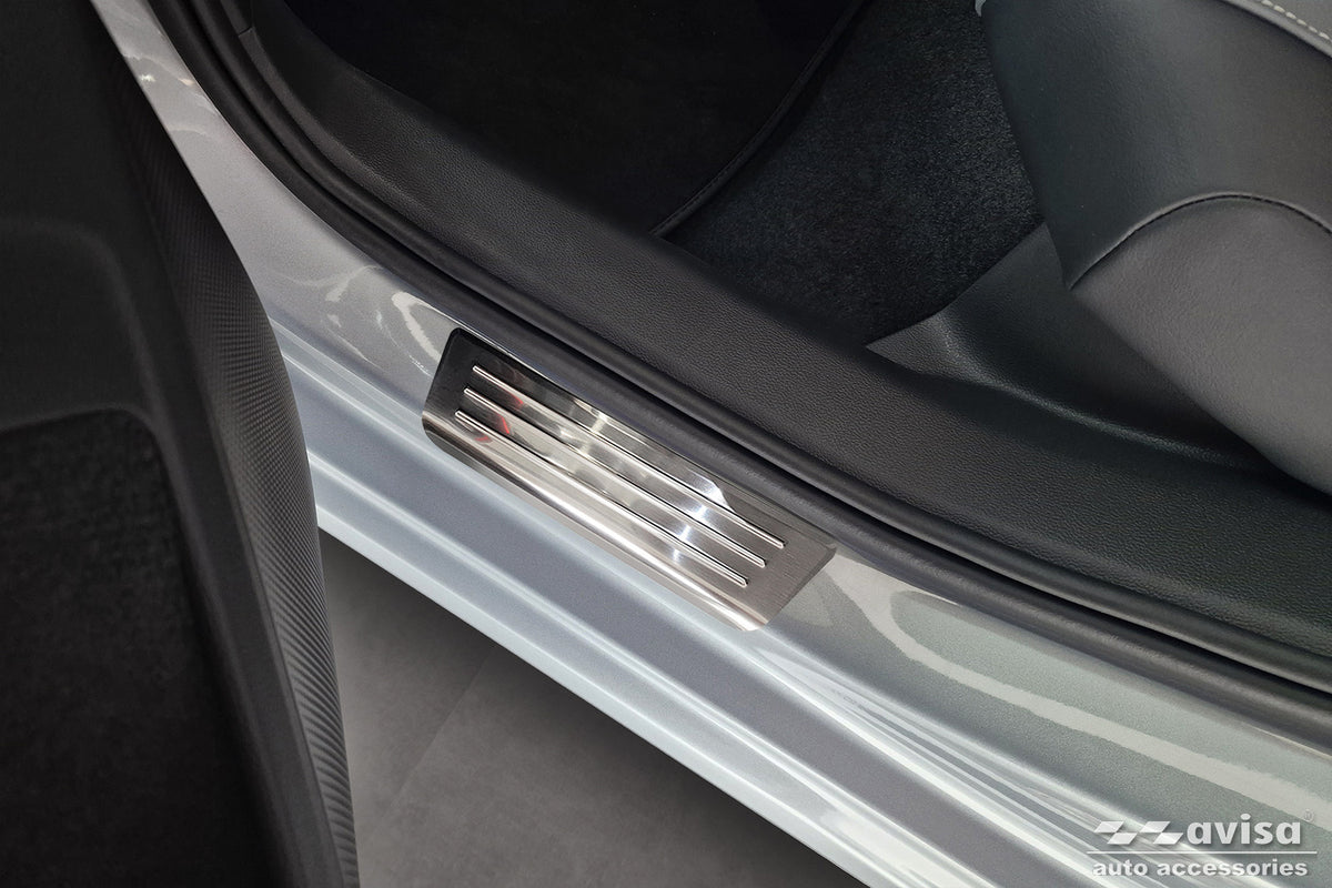 Protector umbral de puertas en relieve SKODA SUPERB COMBI plata satinado