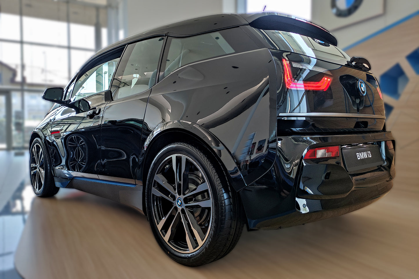 protector de parachoques trasero BMW i3 negro