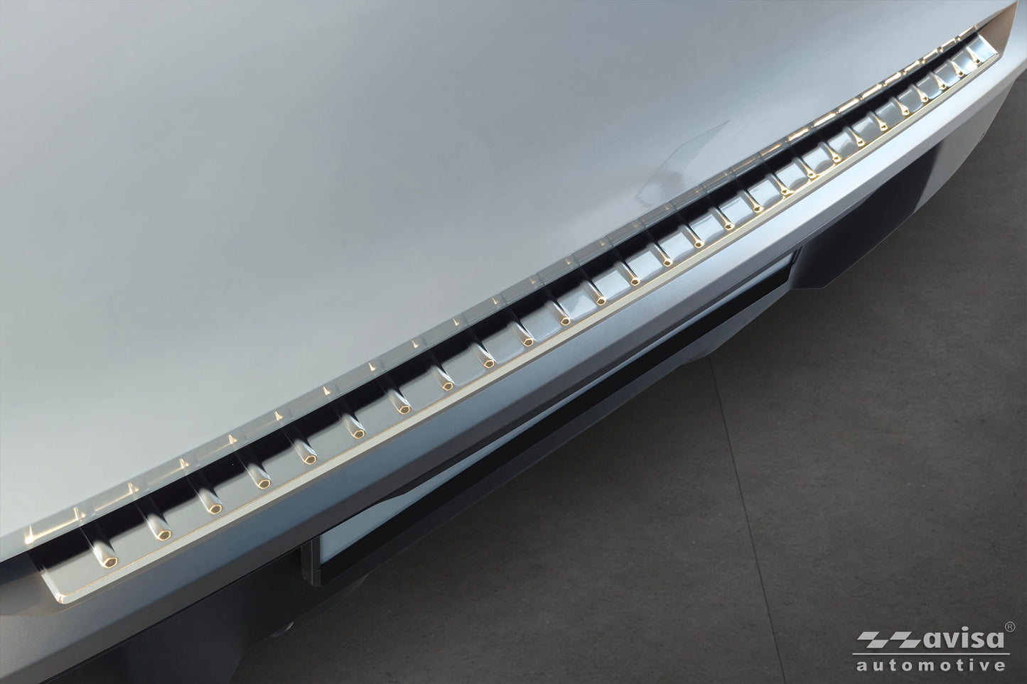 protector de parachoques trasero PEUGEOT 5008 plata satinado