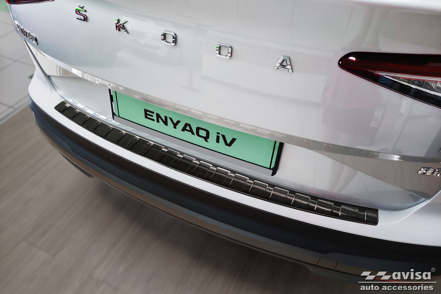 protector de parachoques trasero SKODA ENYAQ negro