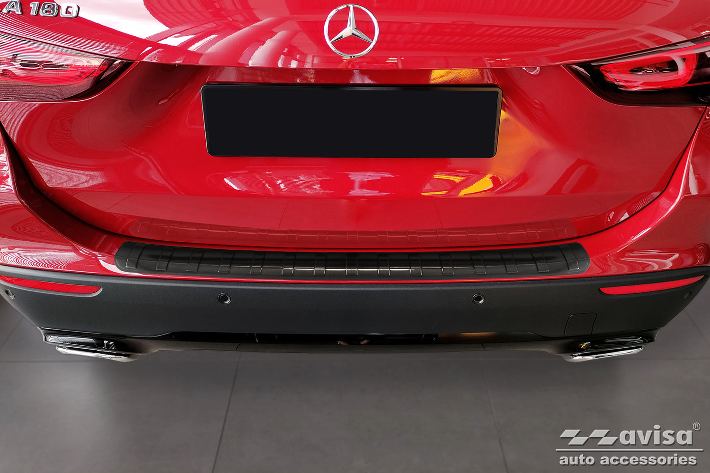 protector de parachoques trasero MERCEDES GLA H247 negro 2020+