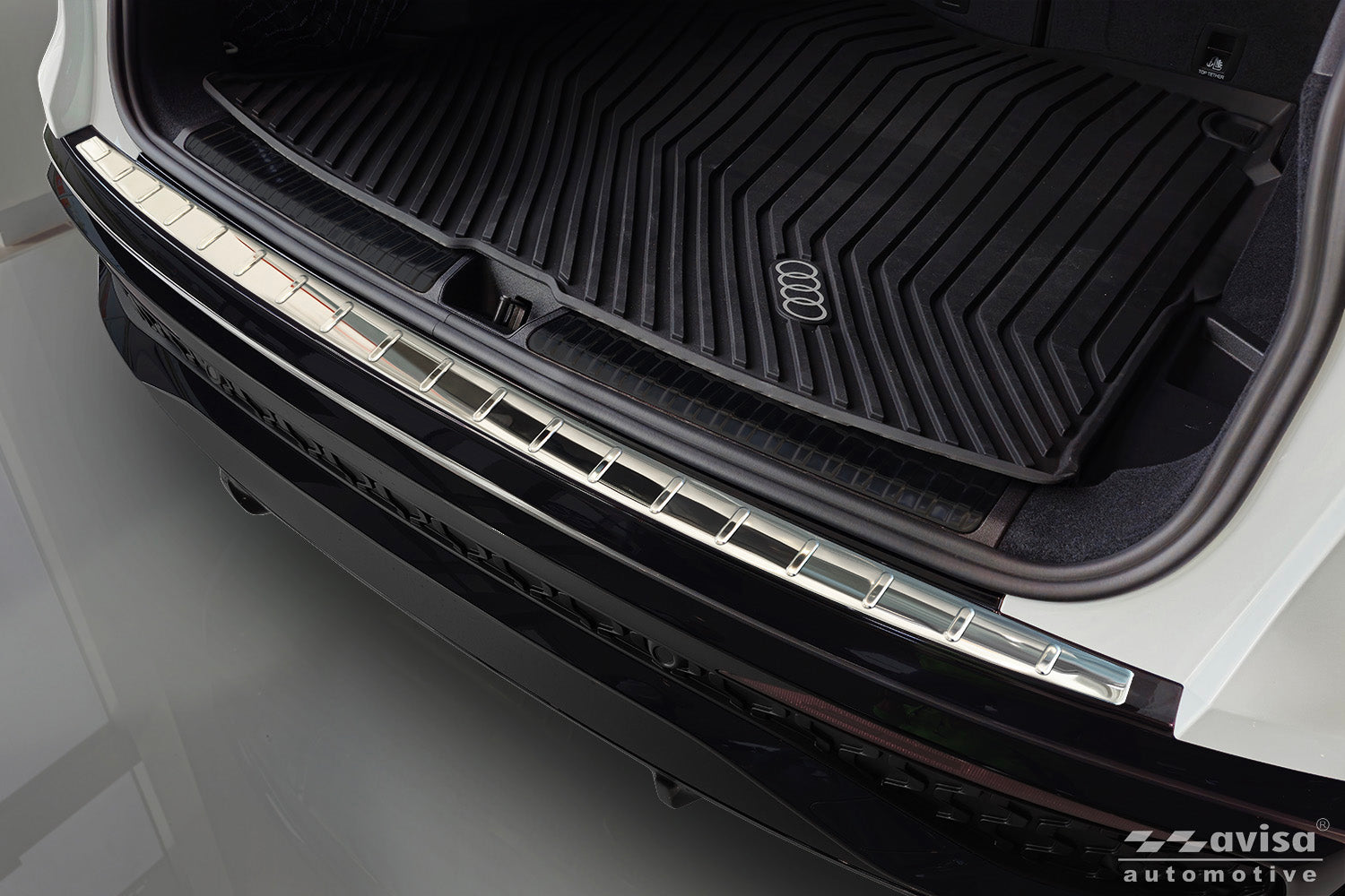 protector de parachoques trasero AUDI Q5 plata espejo