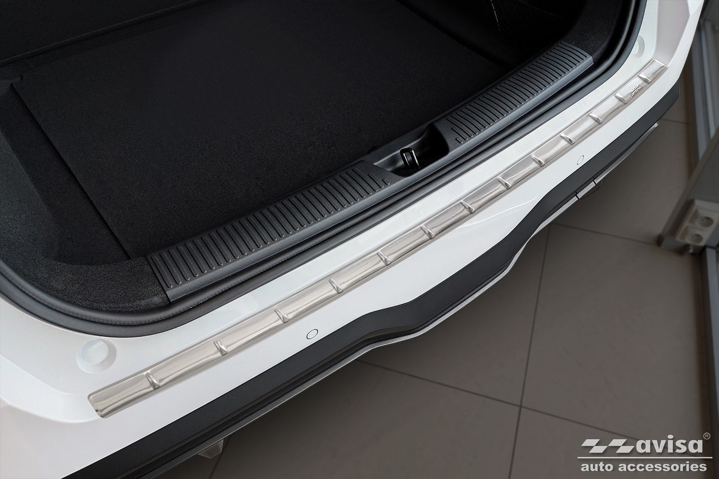 protector de parachoques trasero MG 4 hatchback plata