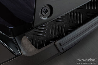 protector de parachoques trasero TOYOTA COROLLA CROSS (XG1TJ) negro alumiinio