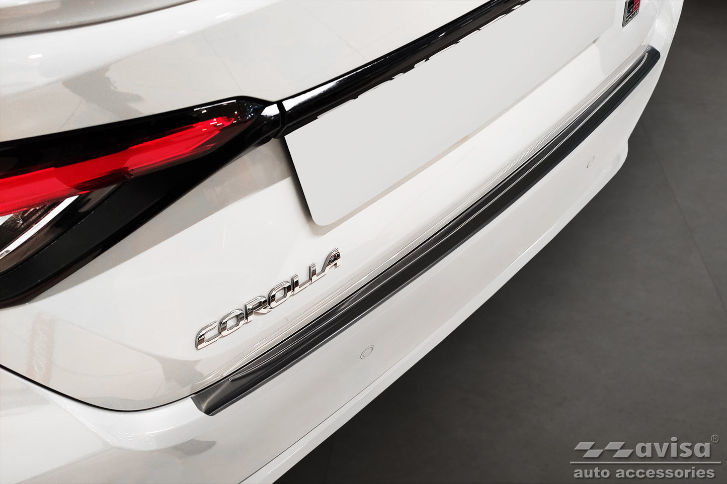 protector de parachoques trasero Toyota COROLLA GR negro 2019+