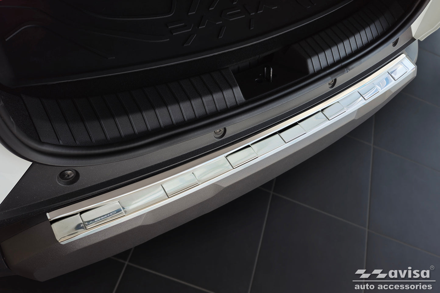 protector de parachoques trasero DACIA DUSTER plata satinado