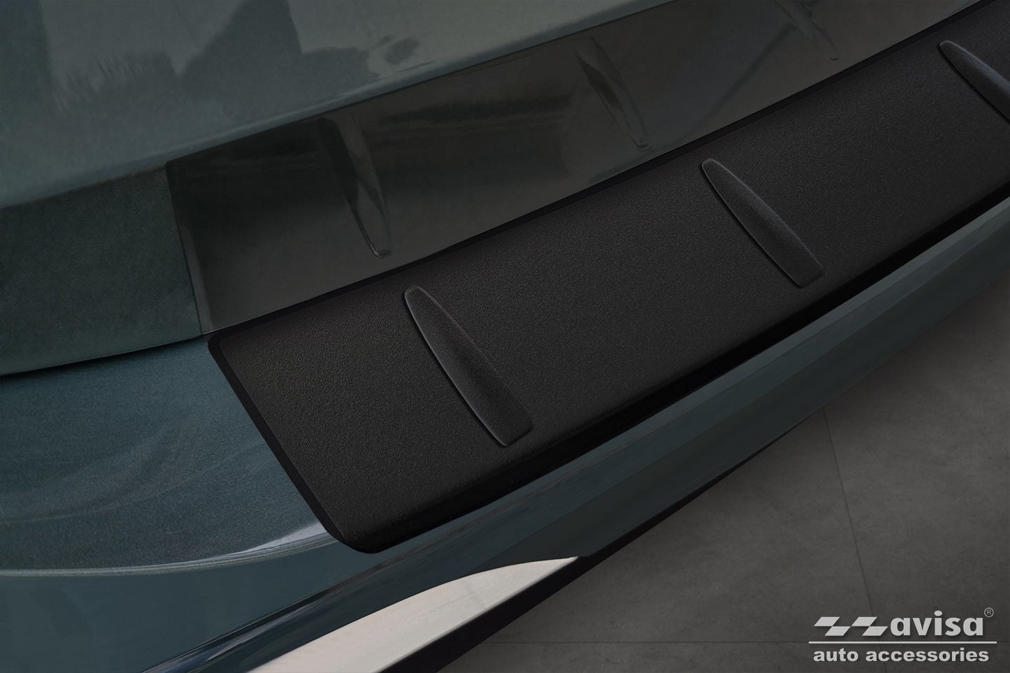 protector de parachoques trasero VW TIGUAN negro mate