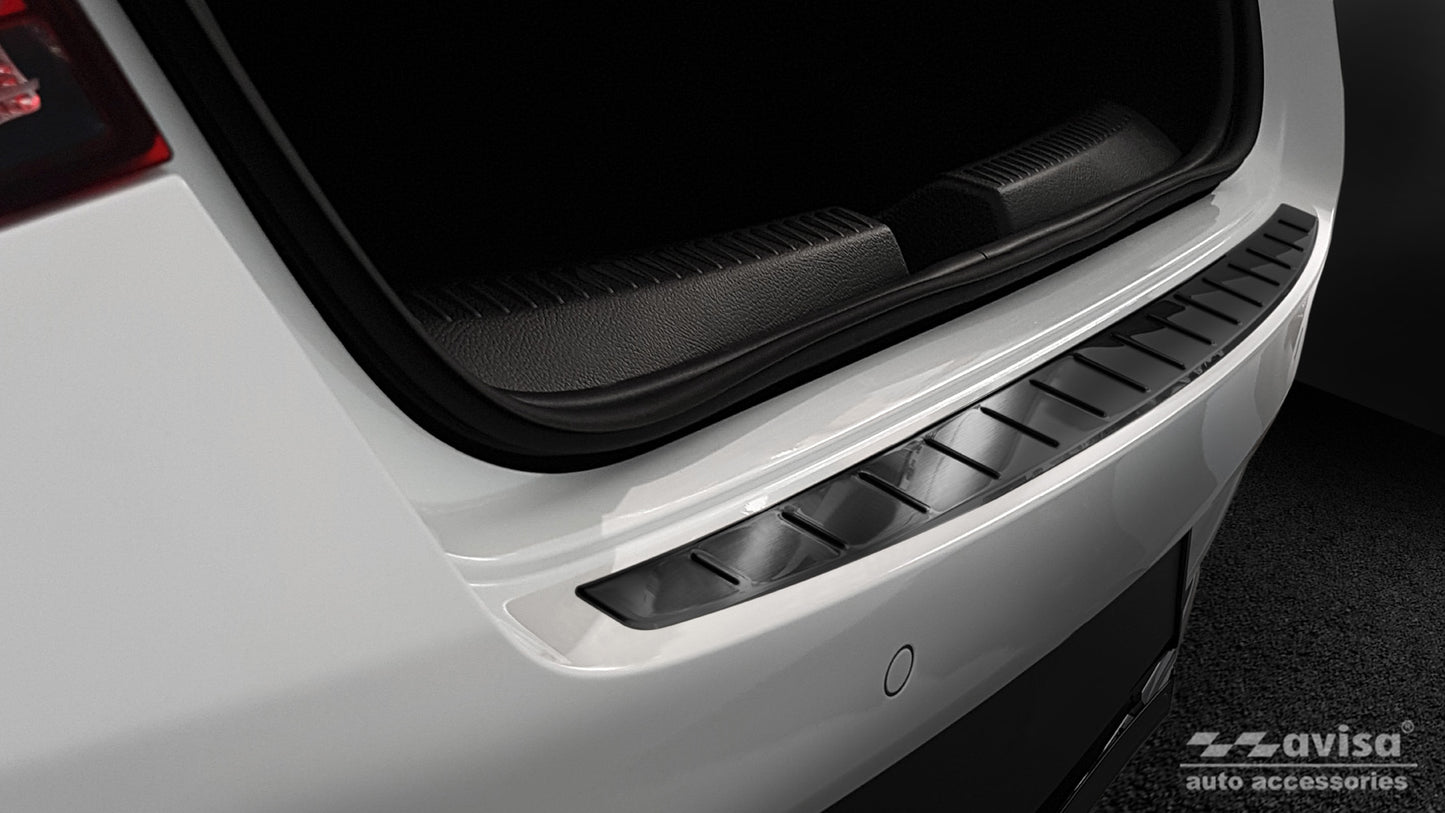 protector de parachoques trasero MERCEDES CLA negro 2019+