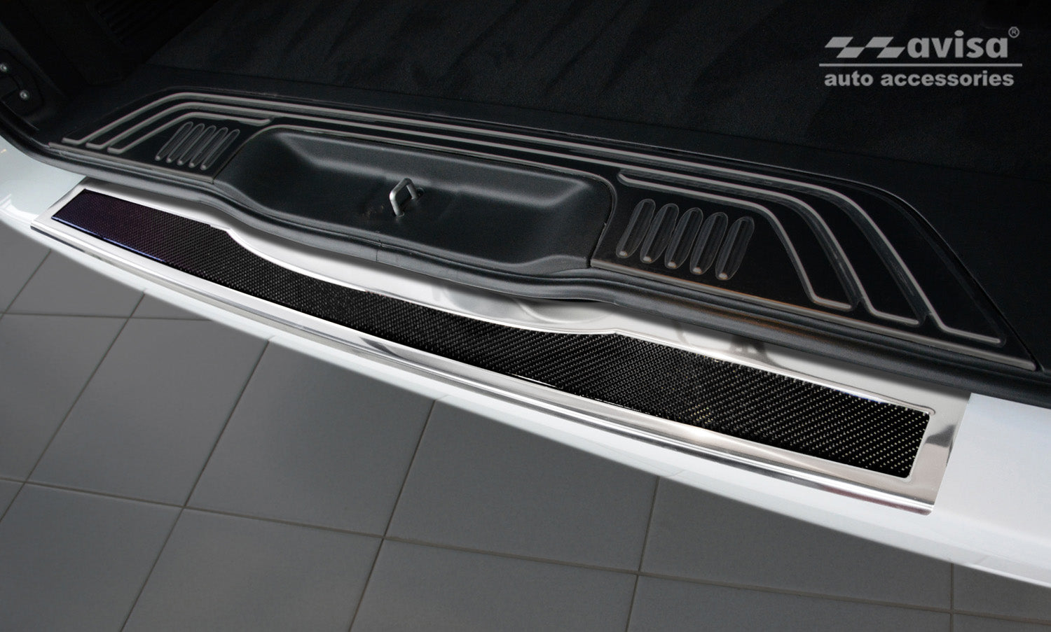 protector de parachoques trasero MERCEDES CLASE V W447 espejo acero, negro fibra de carbono