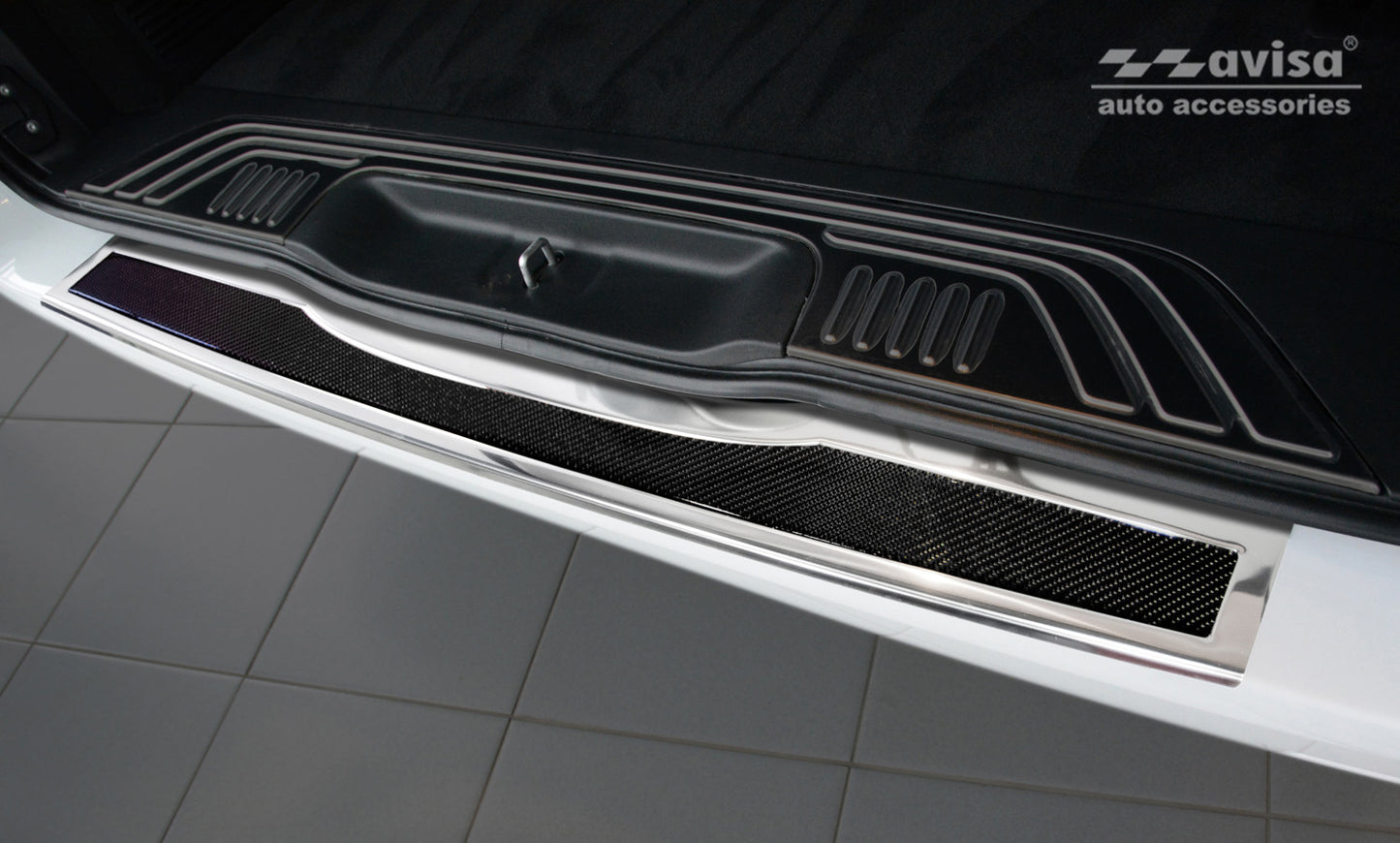 protector de parachoques trasero MERCEDES CLASE V W447 espejo acero, negro fibra de carbono