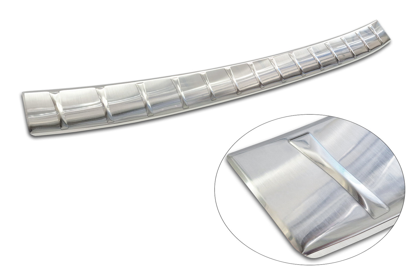 protector de parachoques trasero SKODA SUPERB COMBI plata satinado 2024+